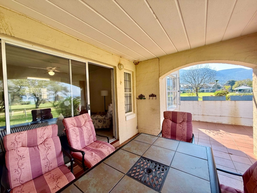 2 Bedroom Property for Sale in Caribbean Beach Club North West